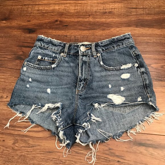 Garage medium dark wash jean shorts - Picture 1 of 2